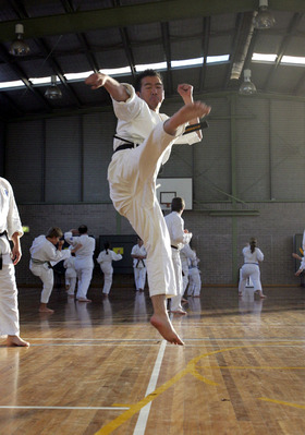 picture - Senpai Dawson Kicking.jpg